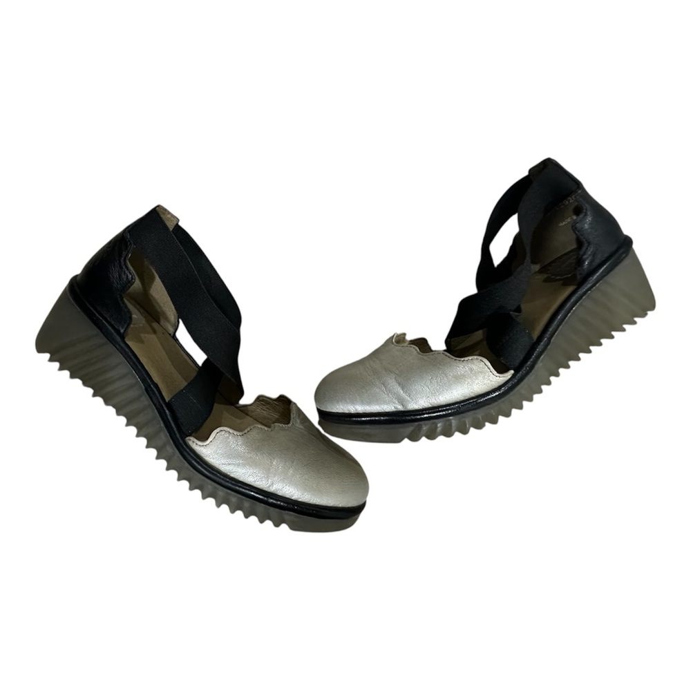 FLY LONDON
Lago Concrete & Silver Low Wedge Shoes - Picture 8 of 8